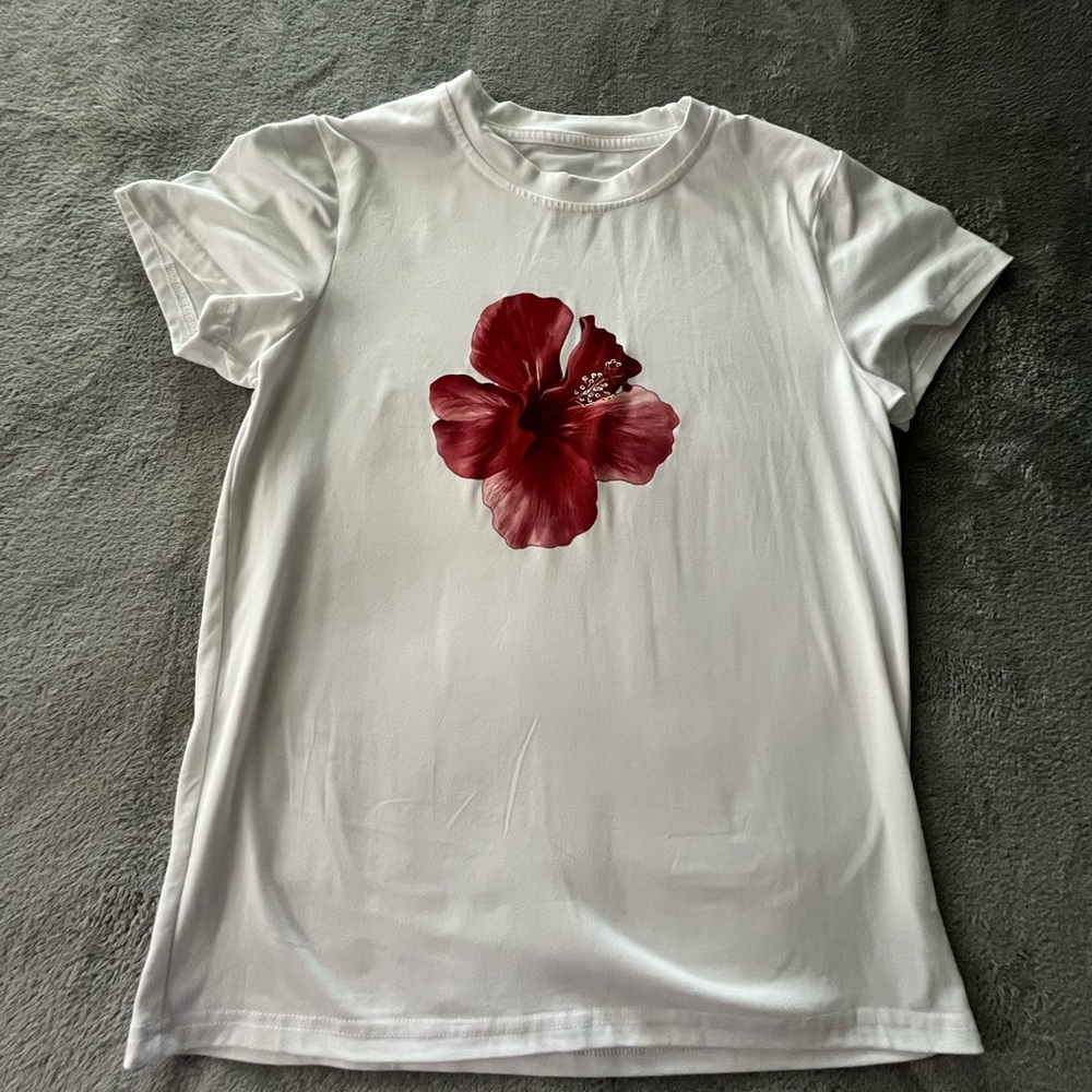 White Tee Top Flower
